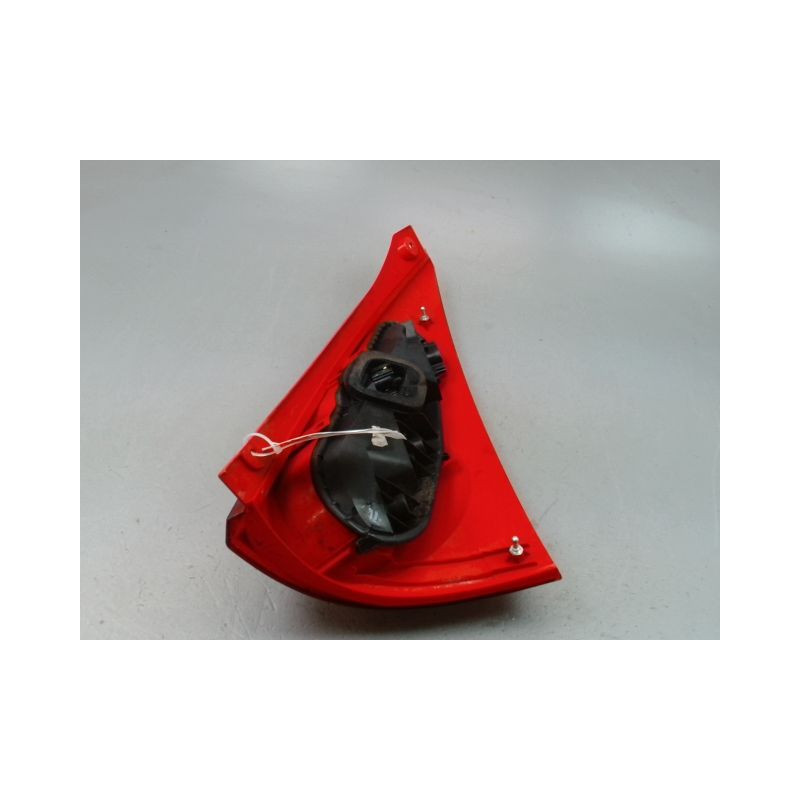 FEU ARRIERE GAUCHE  PEUGEOT 107 Phase 2 2009-2012