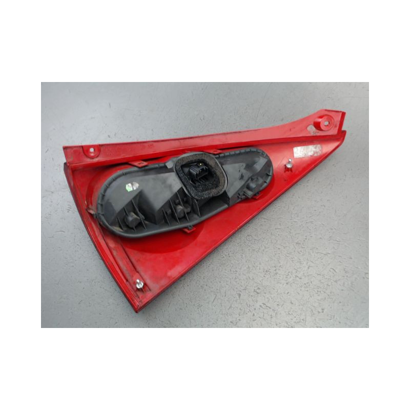 FEU ARRIERE GAUCHE  PEUGEOT 107
