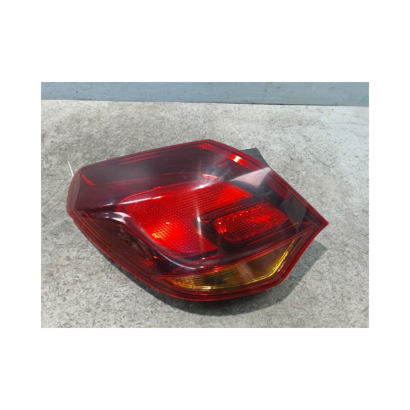 FEU ARRIERE GAUCHE  OPEL ASTRA 2004-