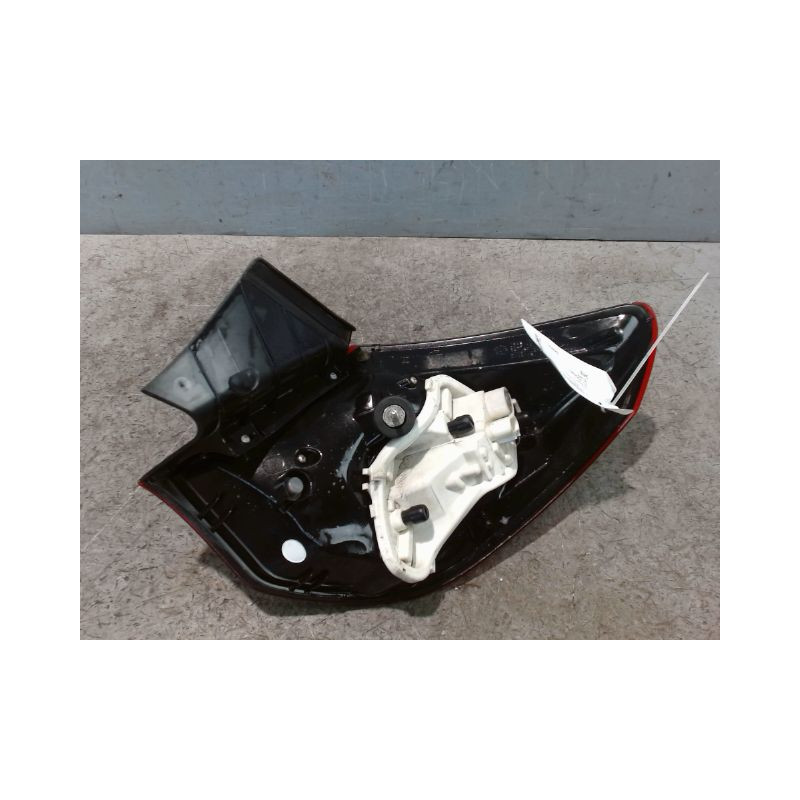 FEU ARRIERE GAUCHE  OPEL ASTRA 2004-