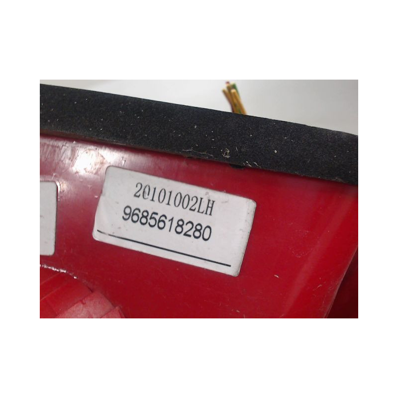 FEU ARRIERE GAUCHE  PEUGEOT 206