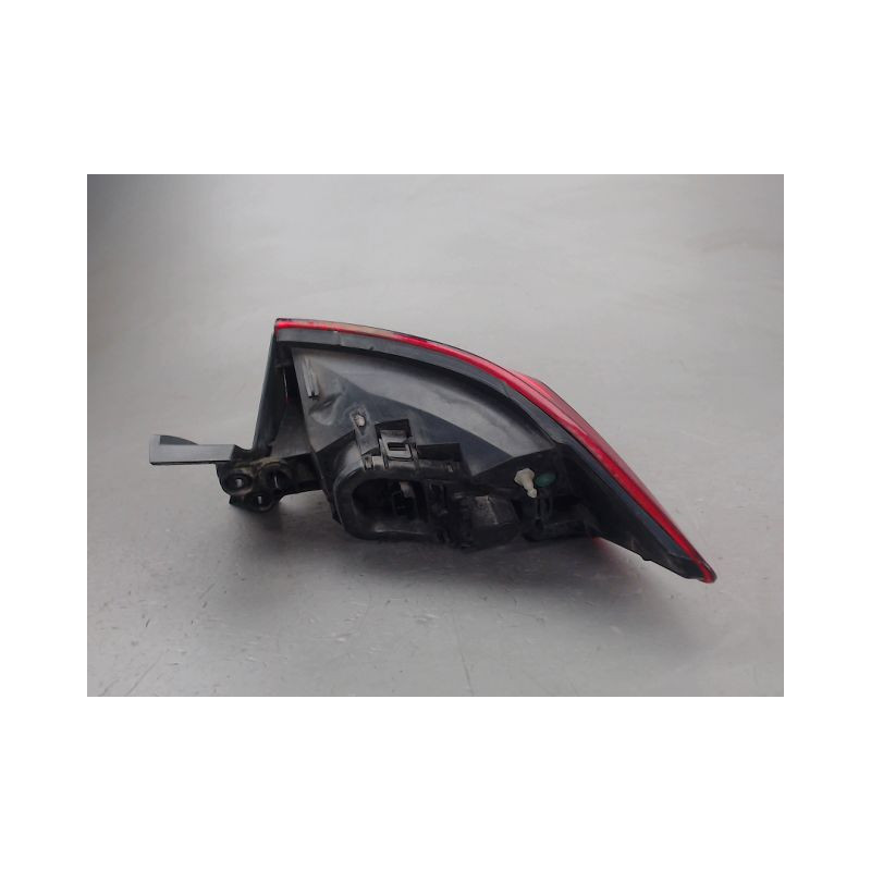 FEU ARRIERE GAUCHE  RENAULT CLIO