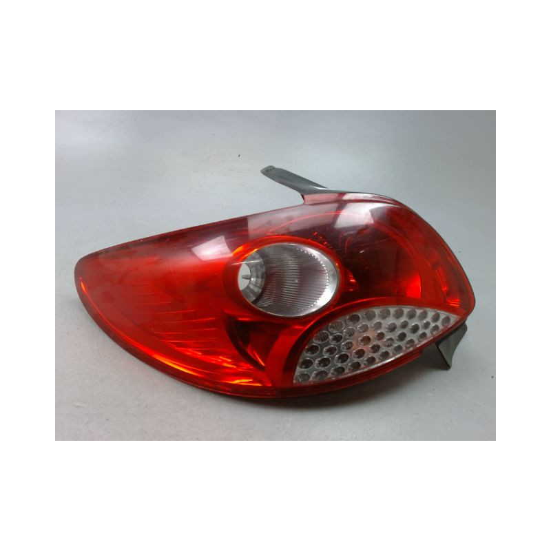 FEU ARRIERE GAUCHE  PEUGEOT 206