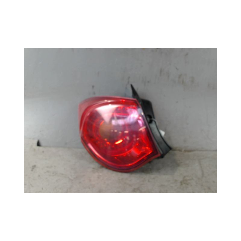 FEU ARRIERE GAUCHE  ALFA ROMEO GUILIETTA 2010-