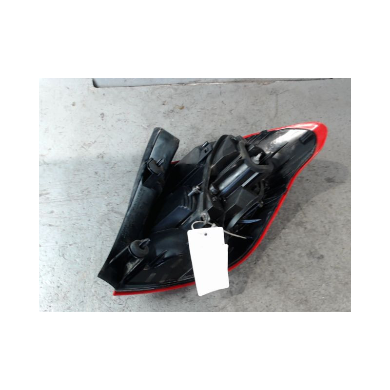 FEU ARRIERE GAUCHE  CITROEN C4 2010-