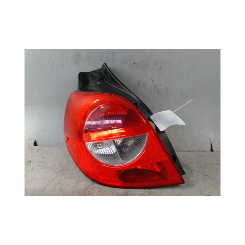 FEU ARRIERE GAUCHE  RENAULT CLIO III 2005-