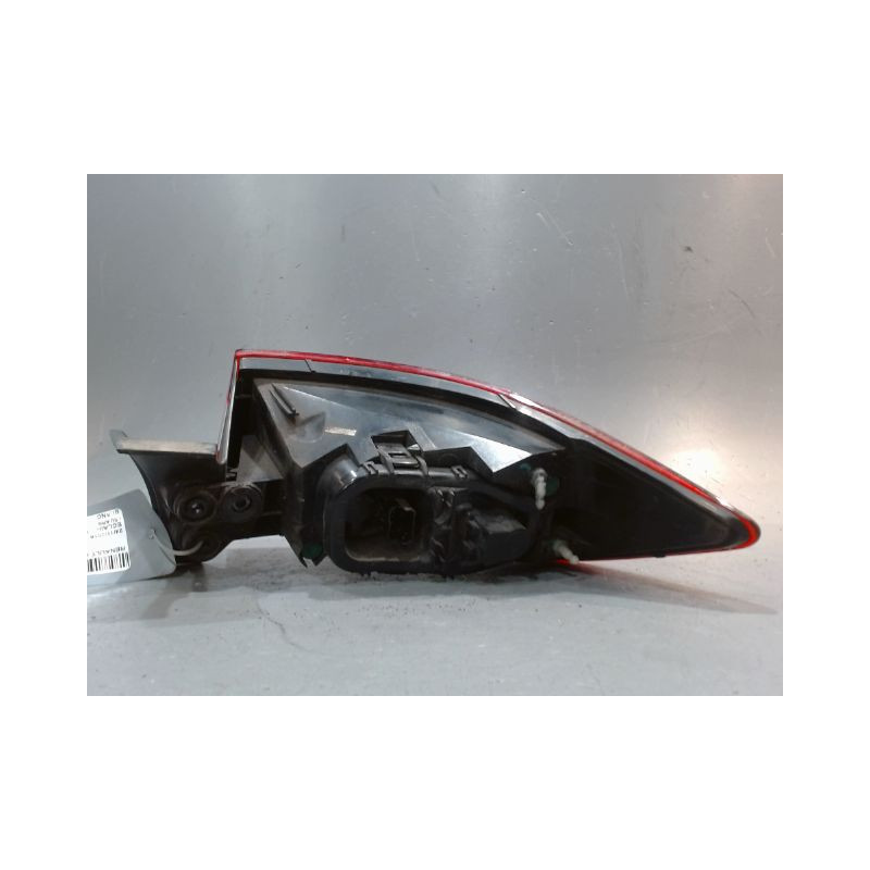 FEU ARRIERE GAUCHE  RENAULT CLIO