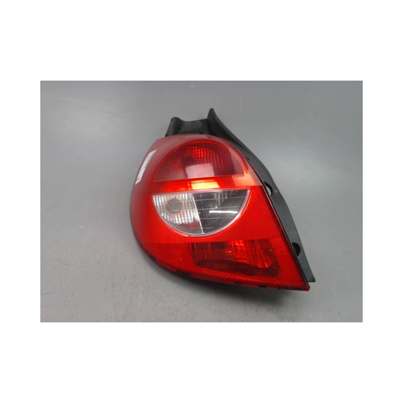 FEU ARRIERE GAUCHE  RENAULT CLIO III Phase 1 2005-2009