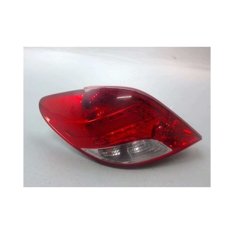 FEU ARRIERE GAUCHE  PEUGEOT 207 2006-2013