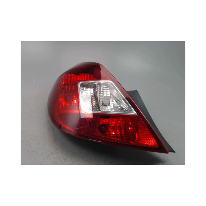 FEU ARRIERE GAUCHE  OPEL CORSA IV Phase 2 (D) 2011-2015