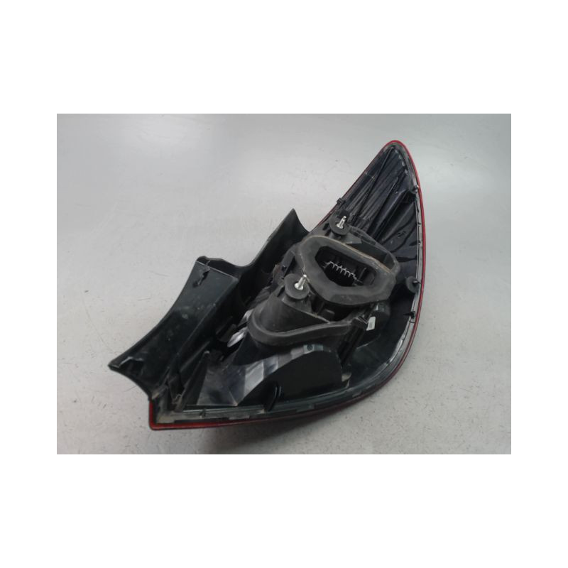 FEU ARRIERE GAUCHE  OPEL CORSA IV Phase 2 (D) 2011-2015