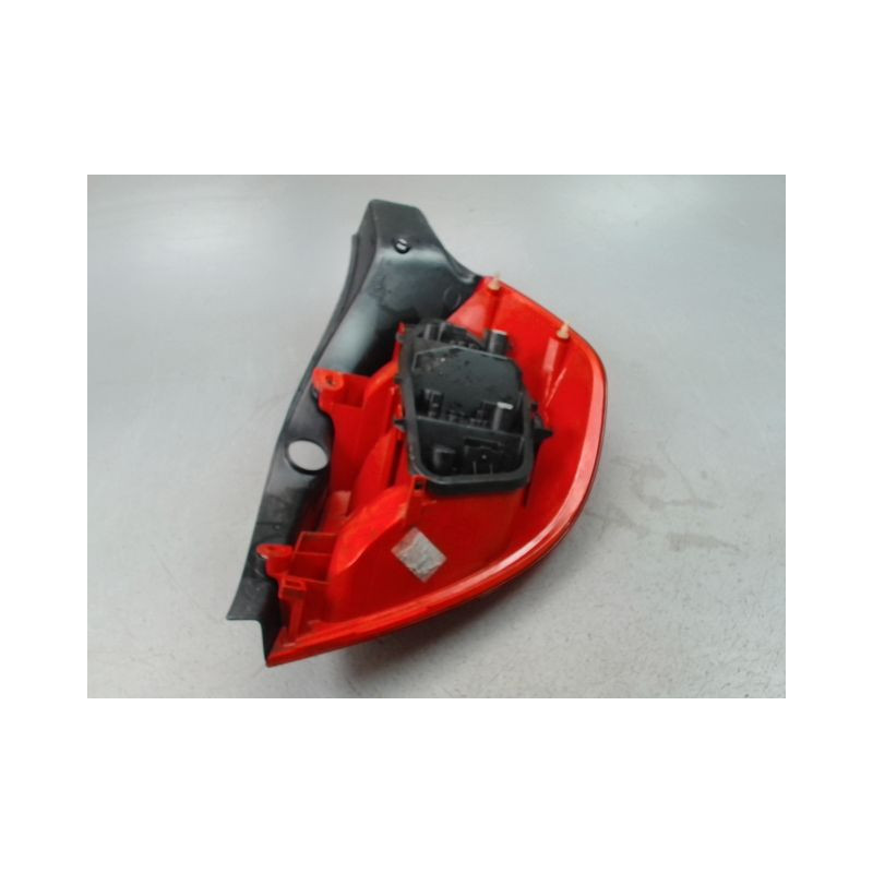 FEU ARRIERE GAUCHE  RENAULT CLIO III Phase 1 2005-2009