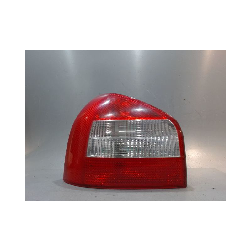 FEU ARRIERE GAUCHE  AUDI A3