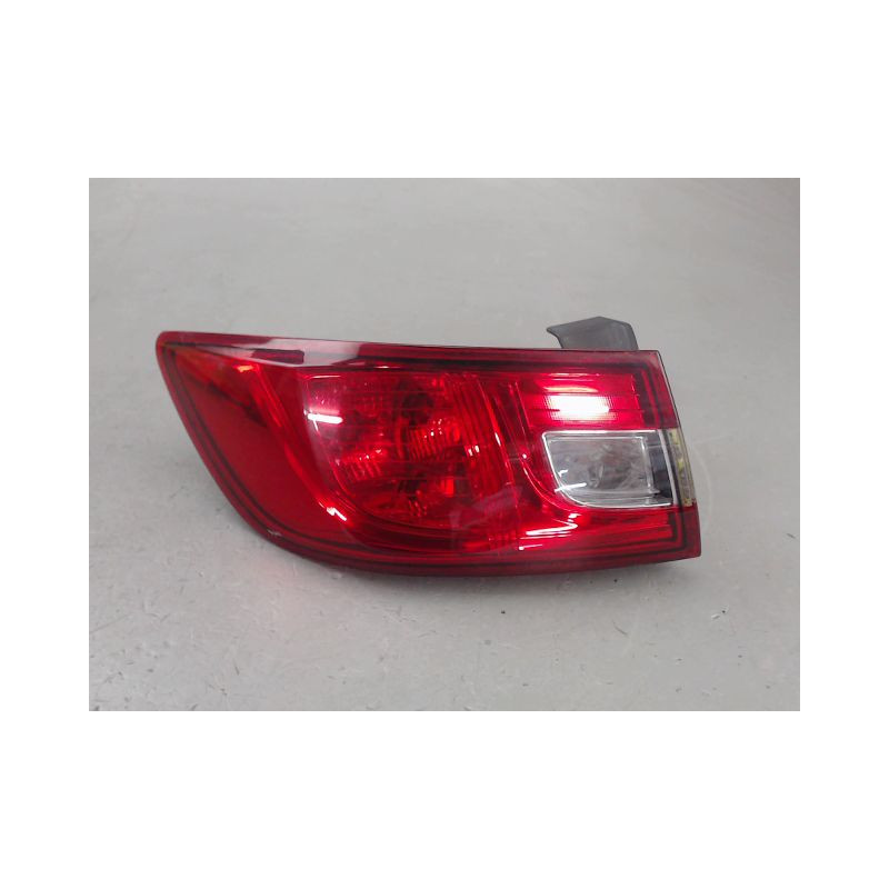 FEU ARRIERE GAUCHE  RENAULT CLIO