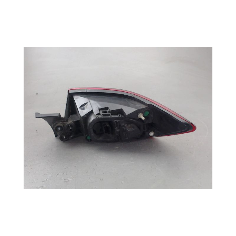 FEU ARRIERE GAUCHE  RENAULT CLIO
