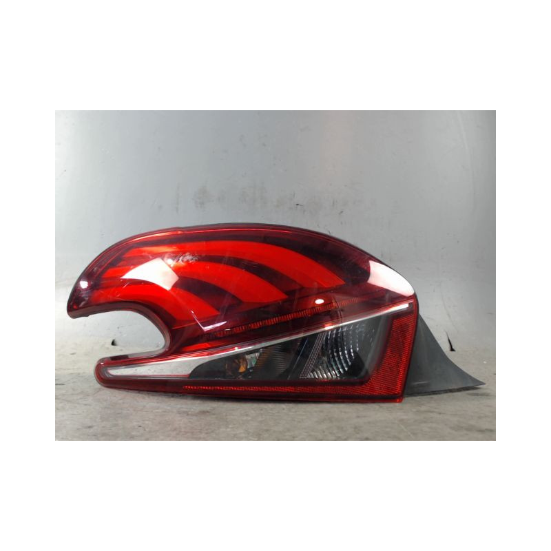 FEU ARRIERE GAUCHE  PEUGEOT 208