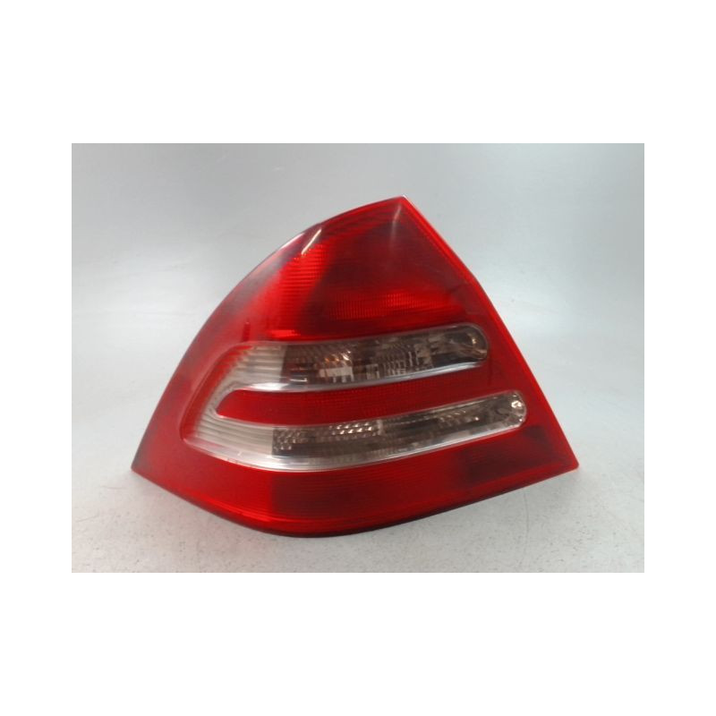 FEU ARRIERE GAUCHE  MERCEDES CLASSE C BERL. II Phase 1 (203) 2000-2004