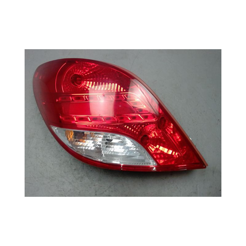 FEU ARRIERE GAUCHE  PEUGEOT 207