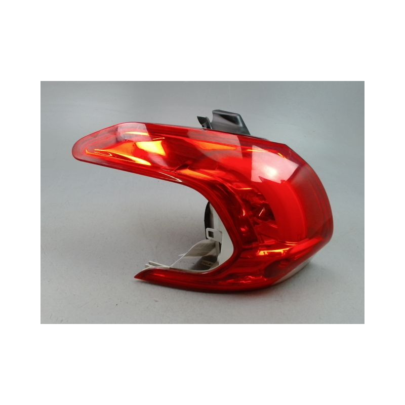 FEU ARRIERE GAUCHE  PEUGEOT 2008 Phase 1 2013-...