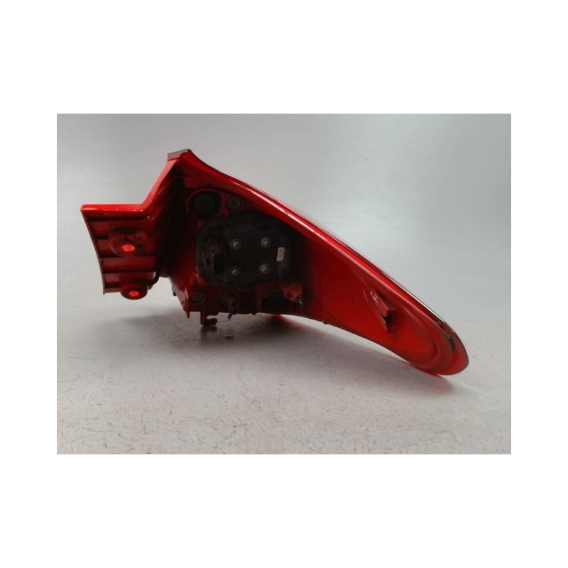 FEU ARRIERE GAUCHE  TOYOTA AURIS 2010-