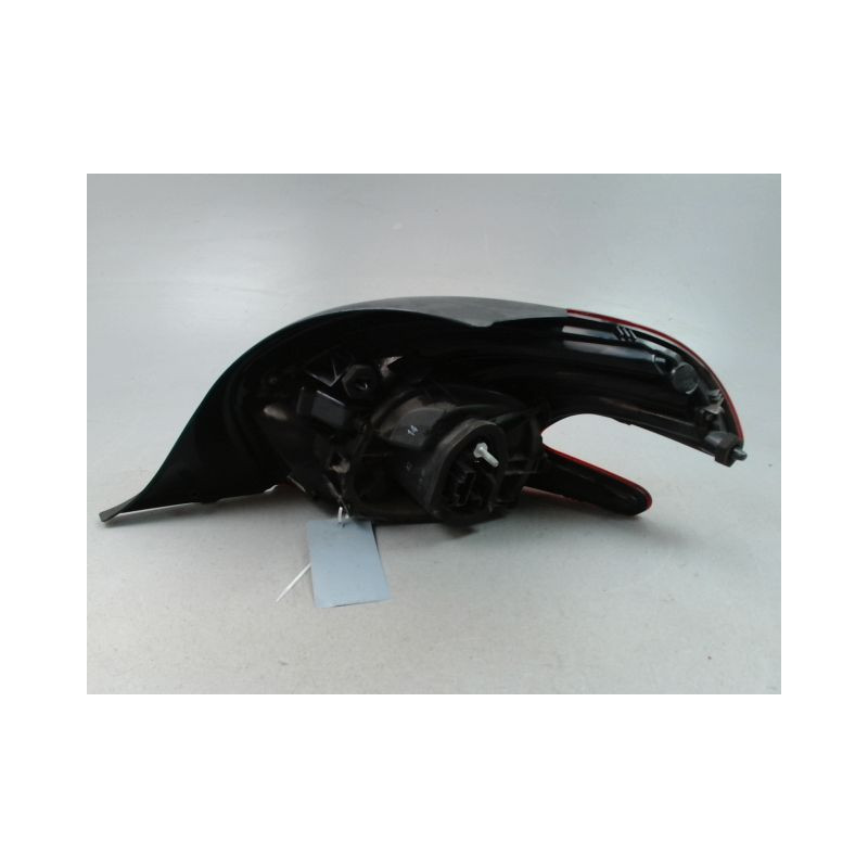 FEU ARRIERE GAUCHE  PEUGEOT 208 Phase 1 2012-...