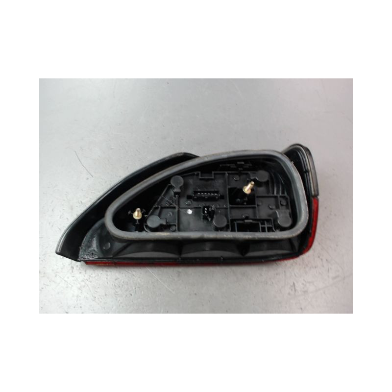 FEU ARRIERE GAUCHE  PEUGEOT 306 BERL. Phase 2 1997-2001
