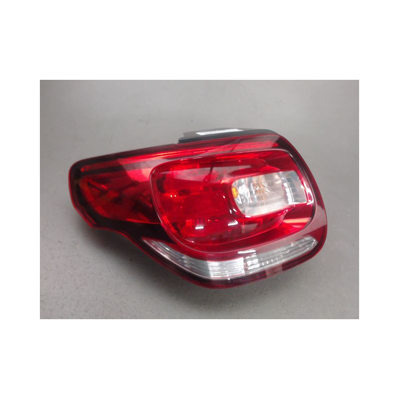 FEU ARRIERE GAUCHE  CITROEN DS3