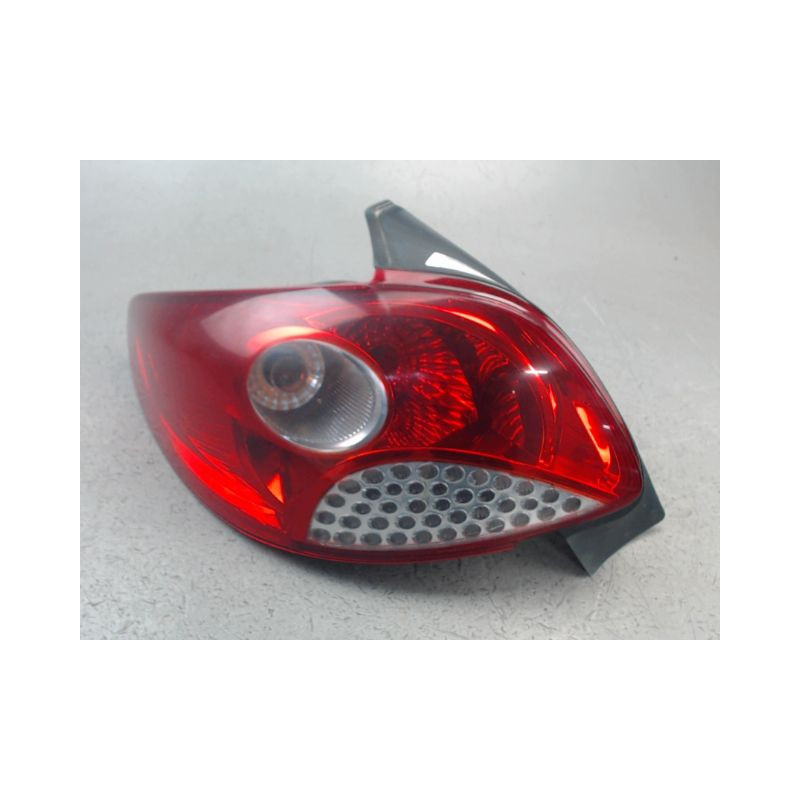 FEU ARRIERE GAUCHE  PEUGEOT 206