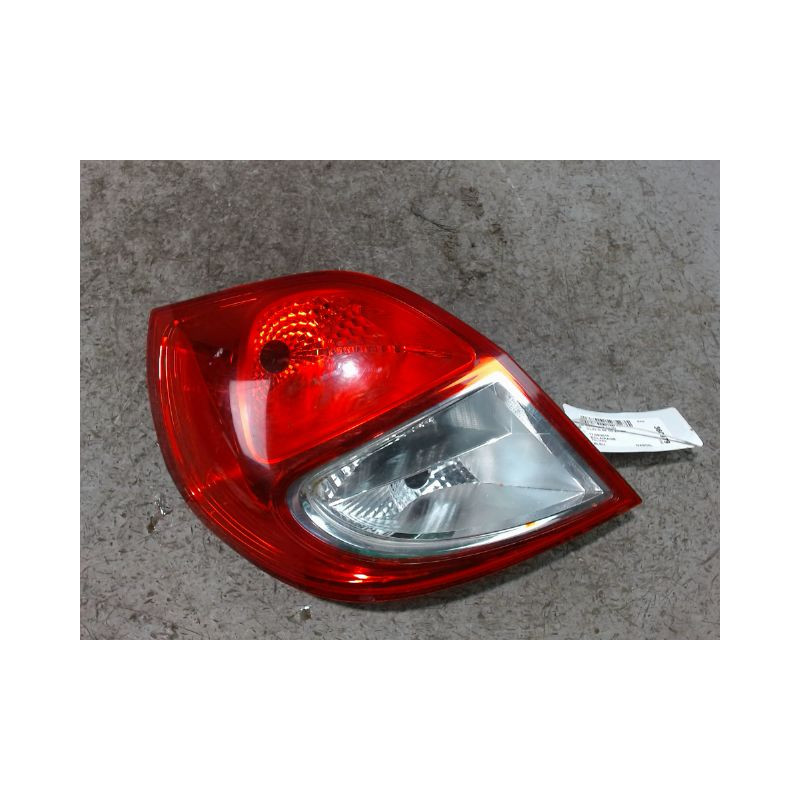 FEU ARRIERE GAUCHE  RENAULT CLIO III 2010-