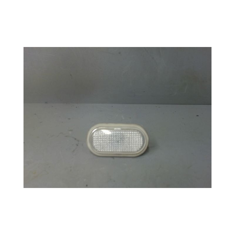 REPETITEUR AILE DROIT RENAULT TRAFIC