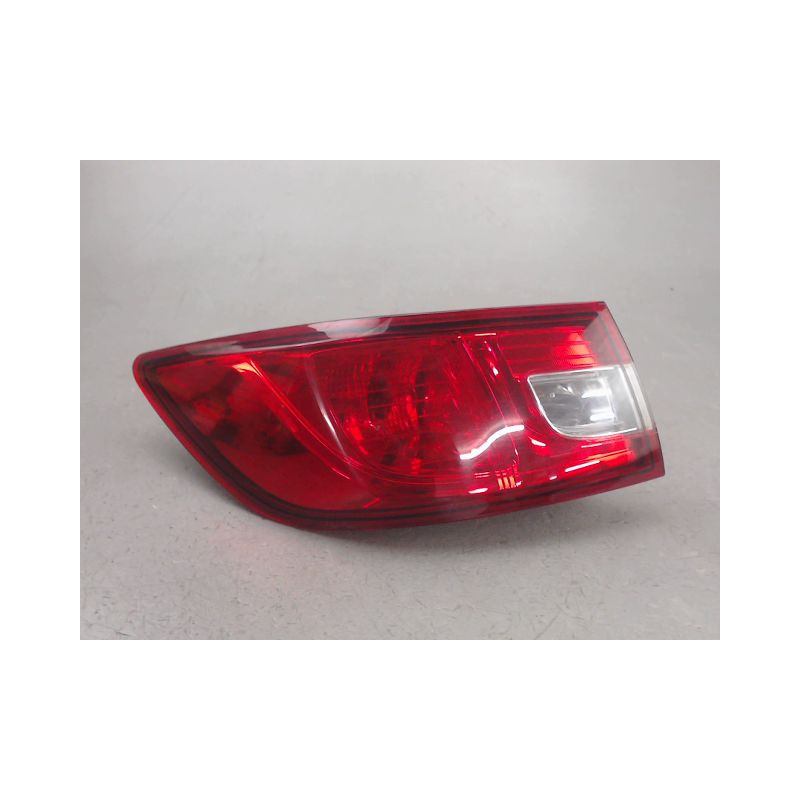 FEU ARRIERE GAUCHE  RENAULT CLIO