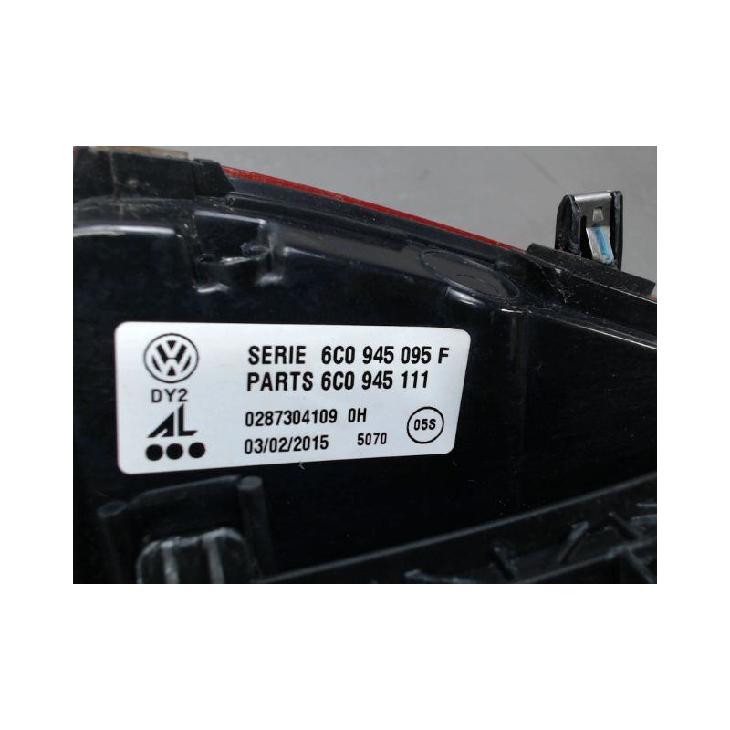 FEU ARRIERE GAUCHE  VOLKSWAGEN POLO