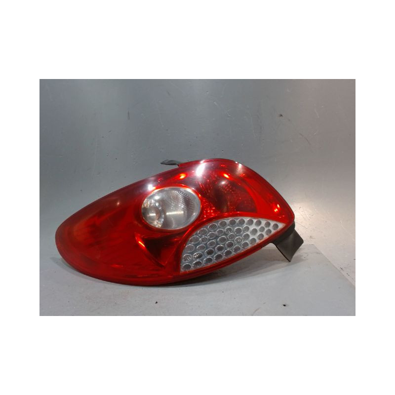 FEU ARRIERE GAUCHE  PEUGEOT 206