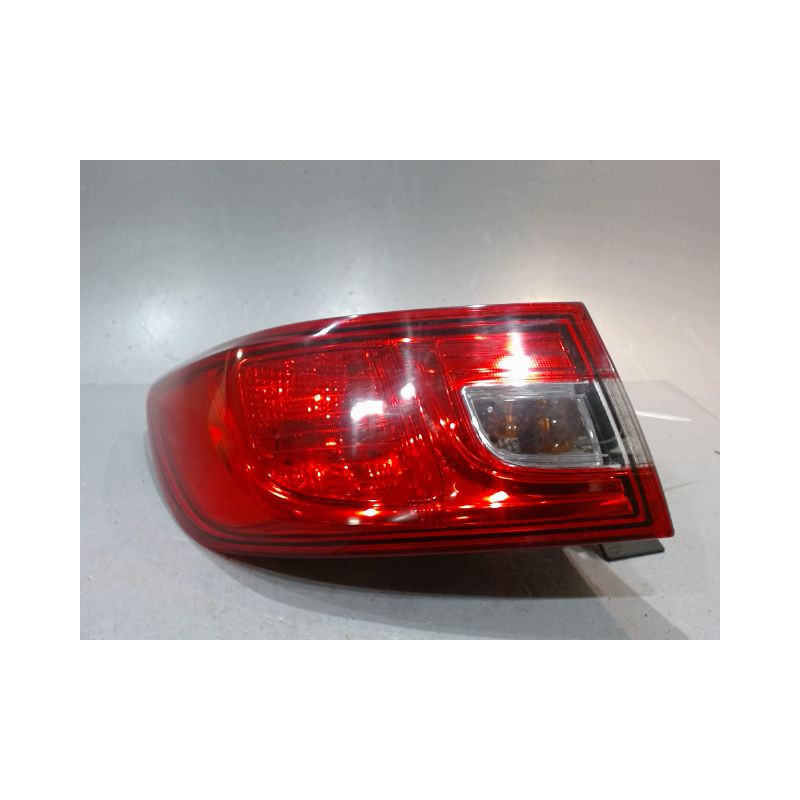 FEU ARRIERE GAUCHE  RENAULT CLIO