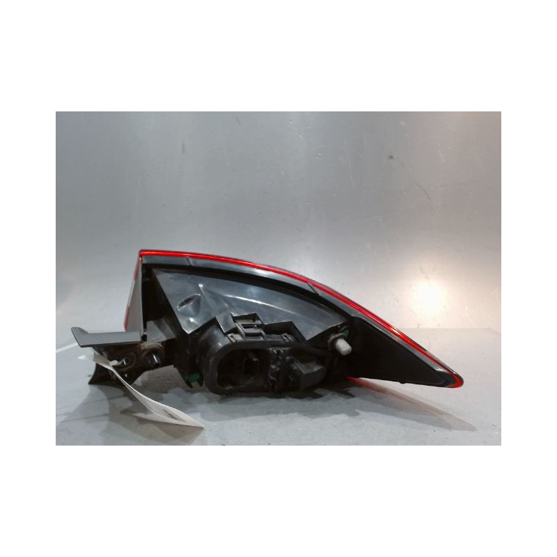 FEU ARRIERE GAUCHE  RENAULT CLIO