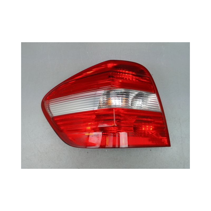 FEU ARRIERE GAUCHE  MERCEDES CLASSE M BREAK II Phase 1 (164) 2005-2008