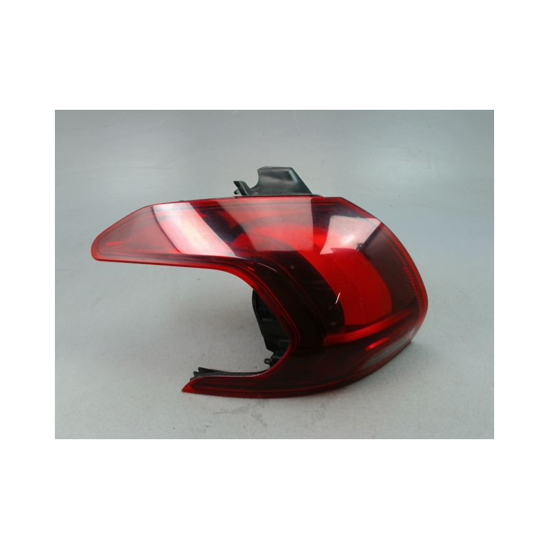 FEU ARRIERE GAUCHE  PEUGEOT 2008 Phase 1 2013-...