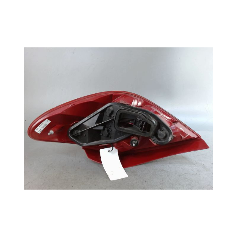FEU ARRIERE GAUCHE  PEUGEOT 207