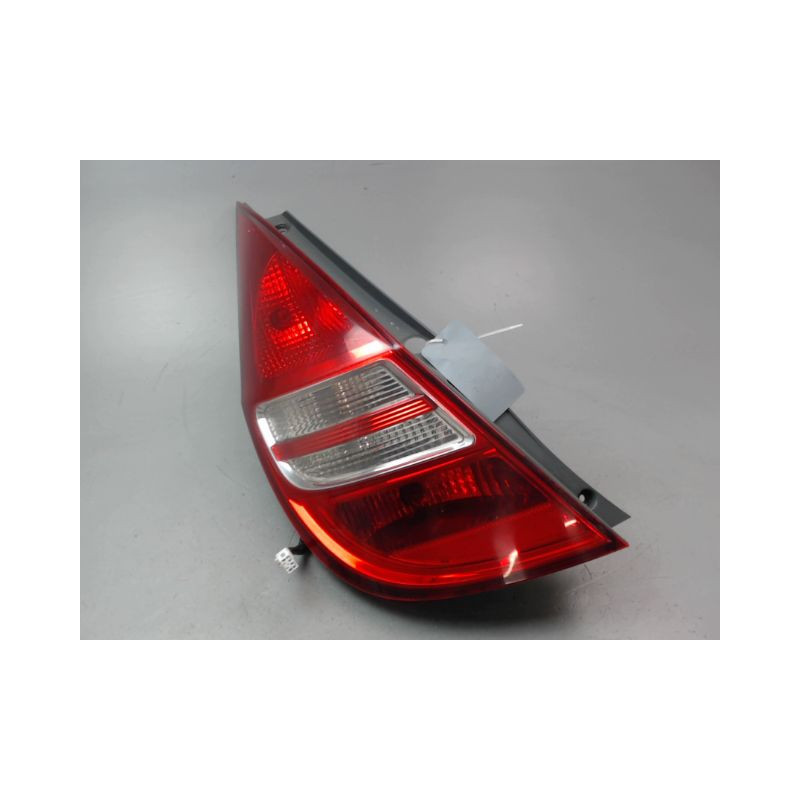 FEU ARRIERE GAUCHE  HYUNDAI I 30 I Phase 1 2007-2010