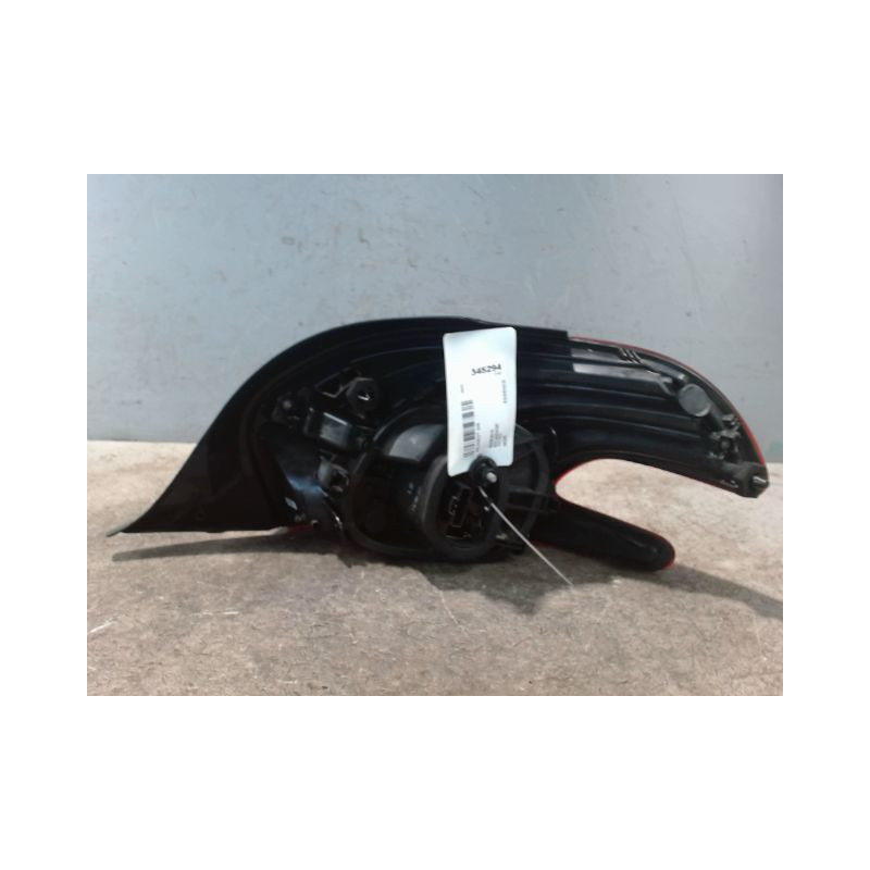 FEU ARRIERE GAUCHE  PEUGEOT 208