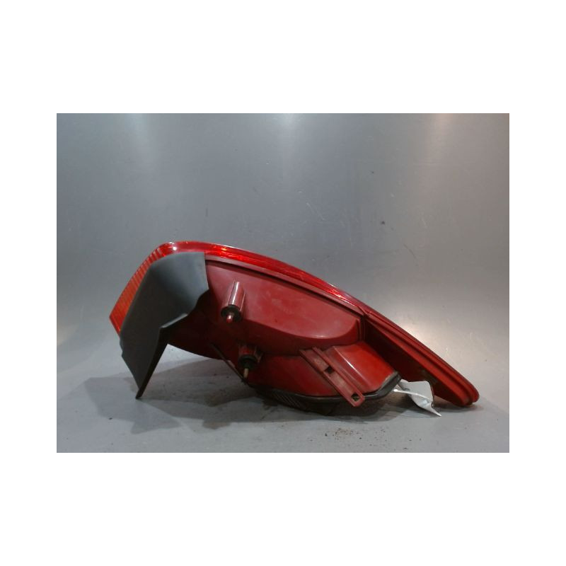 FEU ARRIERE GAUCHE  PEUGEOT 407