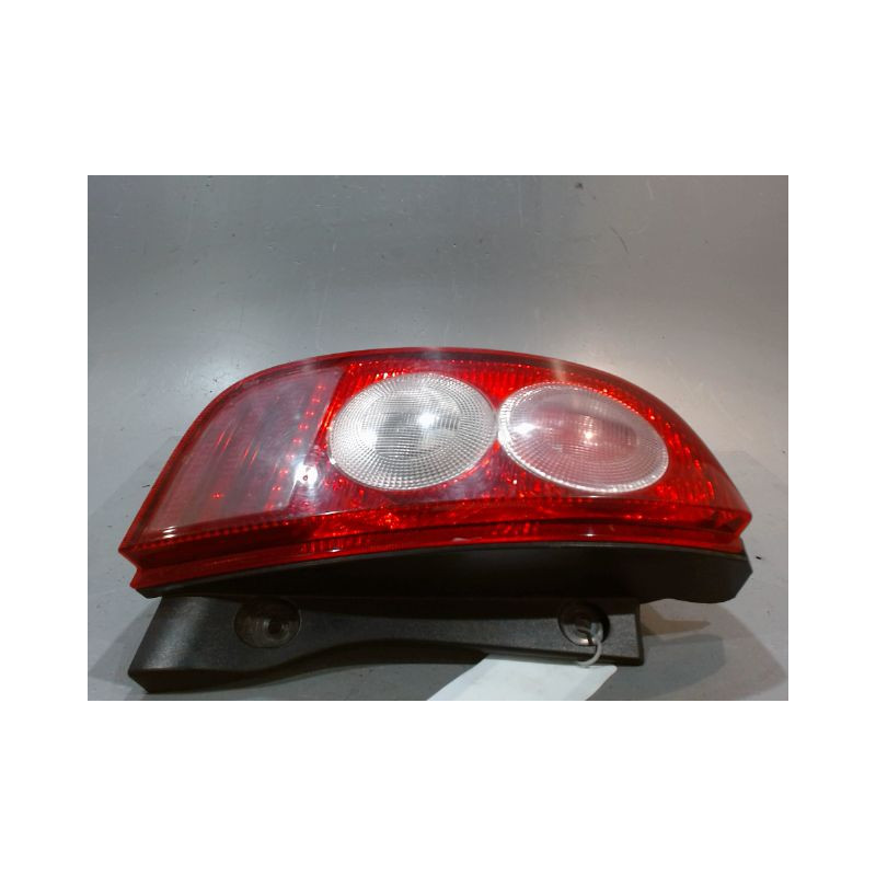 FEU ARRIERE GAUCHE  NISSAN MICRA