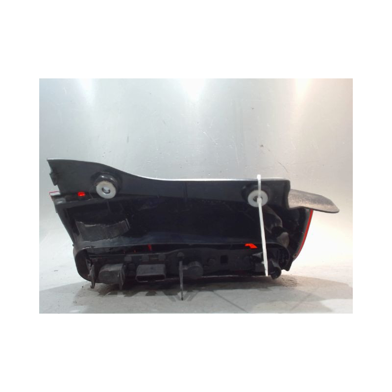 FEU ARRIERE GAUCHE  NISSAN MICRA