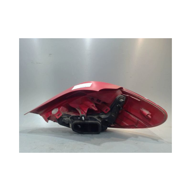 FEU ARRIERE GAUCHE  PEUGEOT 207