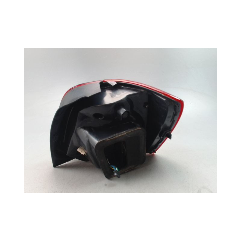 FEU ARRIERE GAUCHE  VOLKSWAGEN POLO V Phase 1 (6R) 2009-...