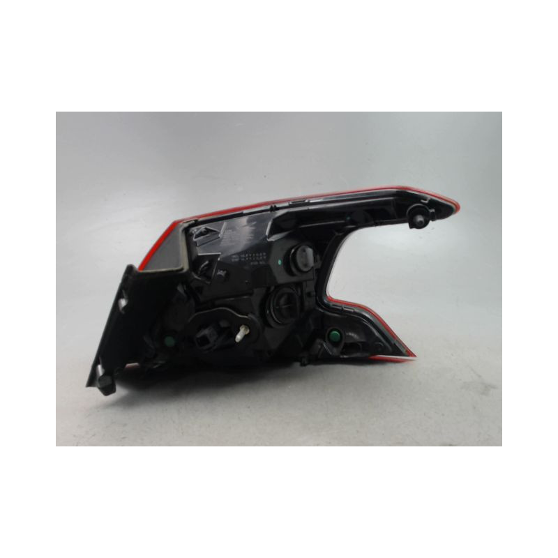 FEU ARRIERE GAUCHE  PEUGEOT 308 2011-