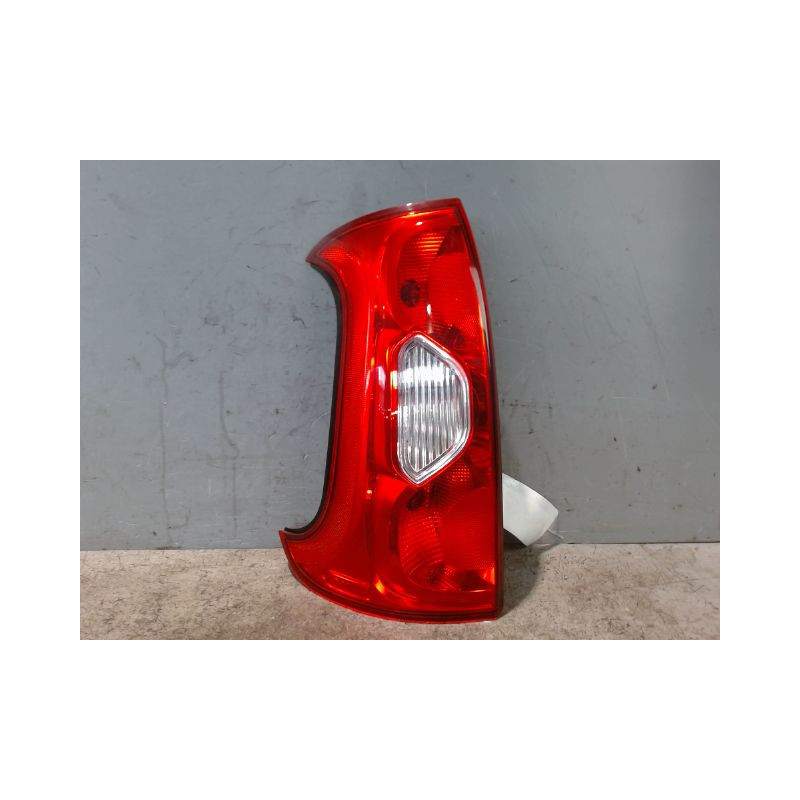 FEU ARRIERE GAUCHE  FIAT PANDA 2003-