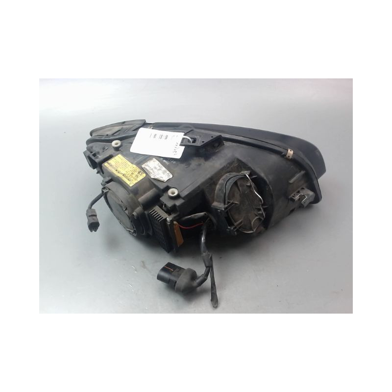 PHARE GAUCHE AUDI A4