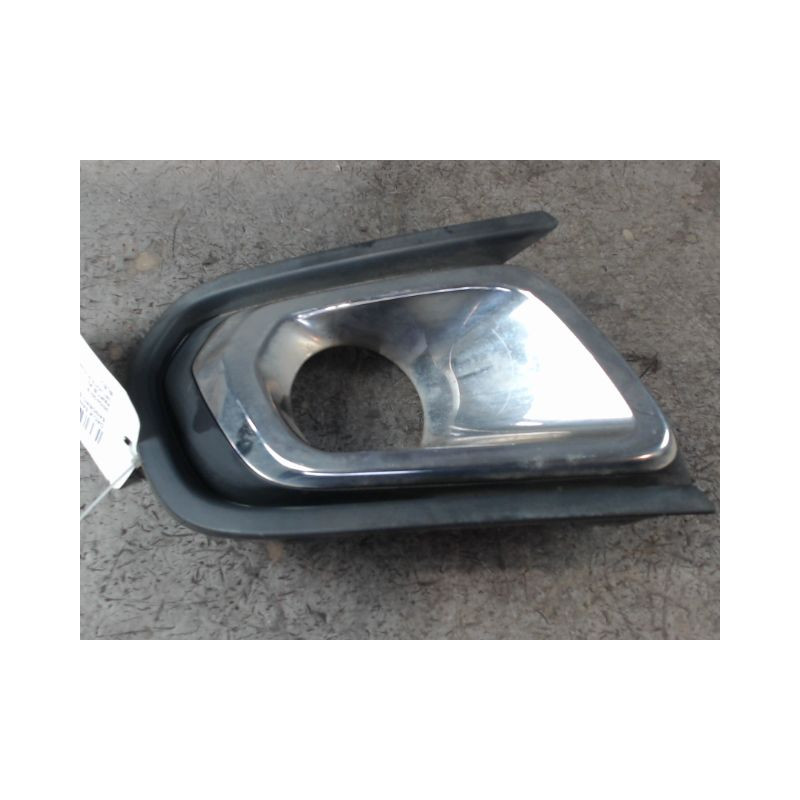 OBTURATEUR PHARE ADDITIONNEL PARE-CHOC AVG DACIA SANDERO 2008-