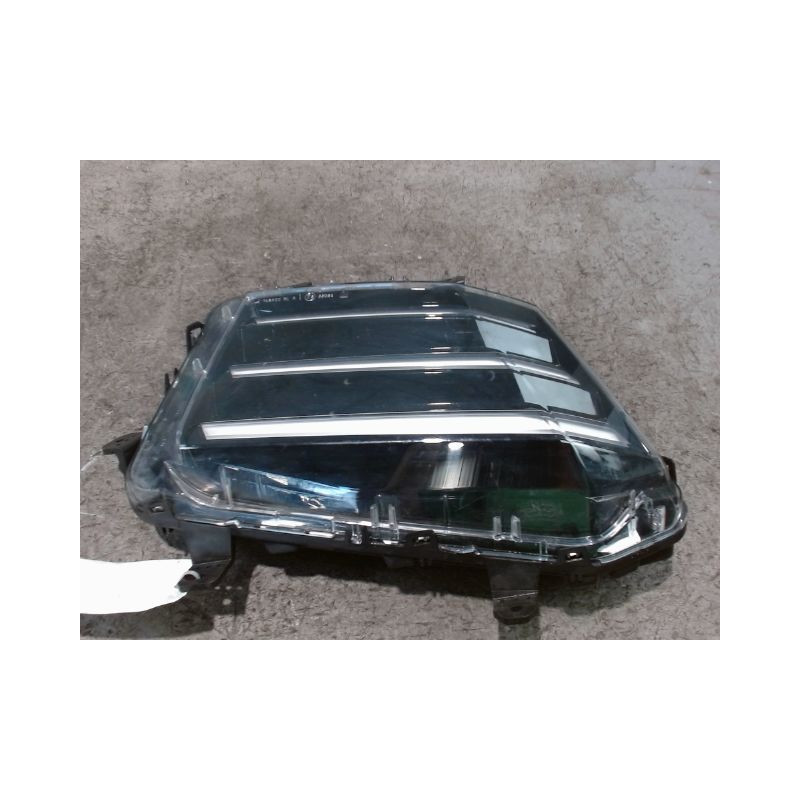 FEUX POSITION GAUCHE PEUGEOT 2008